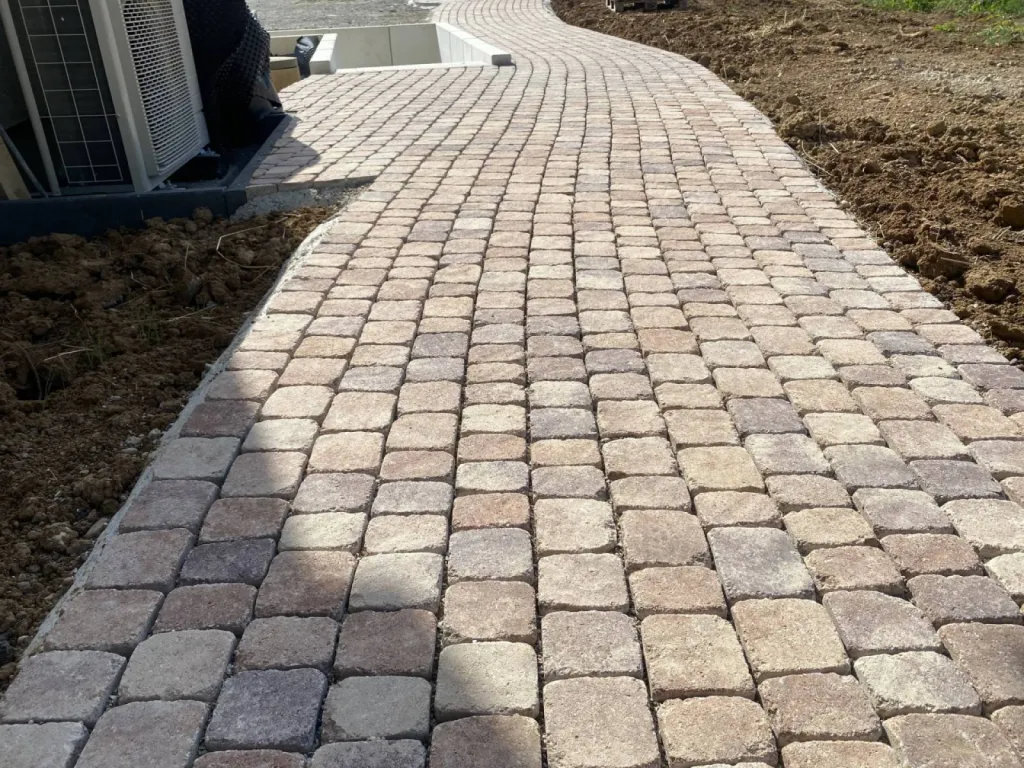 Chemin d’accès en pavé différents formats à Furdenheim près de Strasbourg
