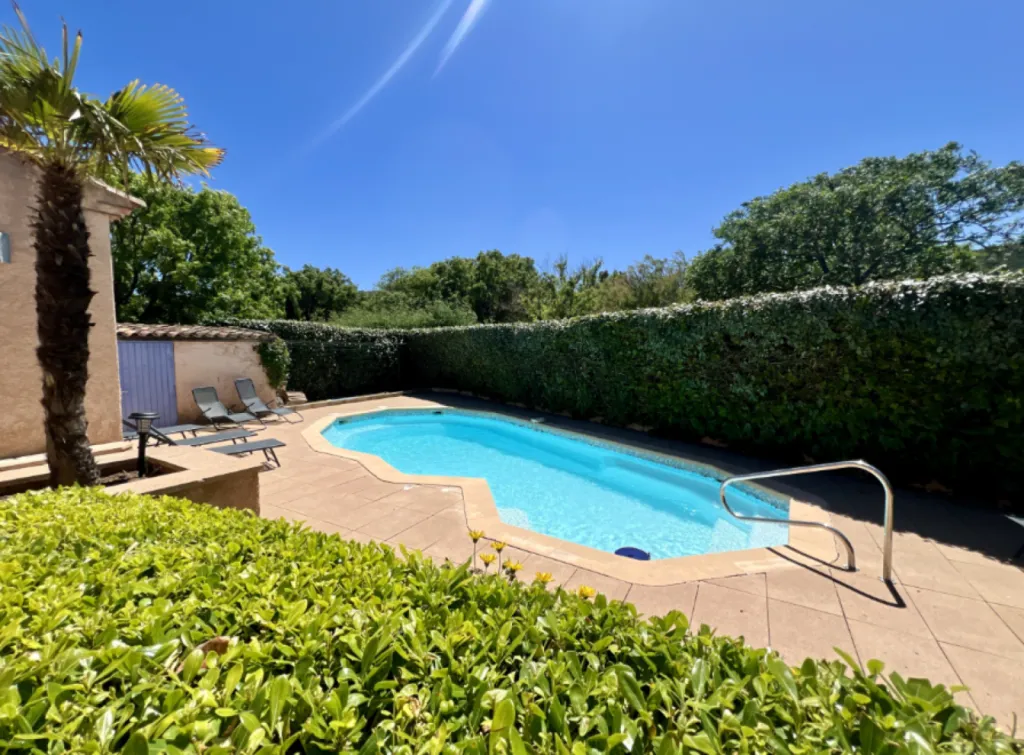 Villa 6 pièce(s) 5 chambre(s) 135 m² Les Issambres (83380)