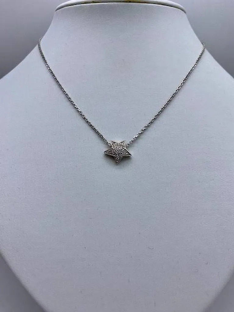 Étoile d'Élégance : Le Nouveau Bijou d'Or Blanc de la Bijouterie Or Ligne à La Teste de Buch en Gironde