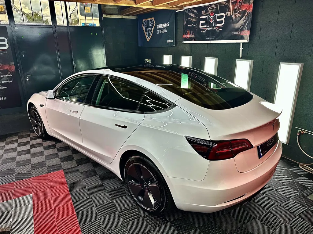 film de protection carrosserie PPF Lyon anti rayures tesla model 3 