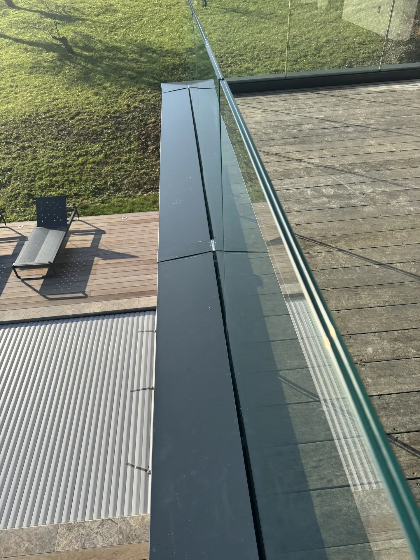 Installation de garde-corps en verre trempé à DARDILLY