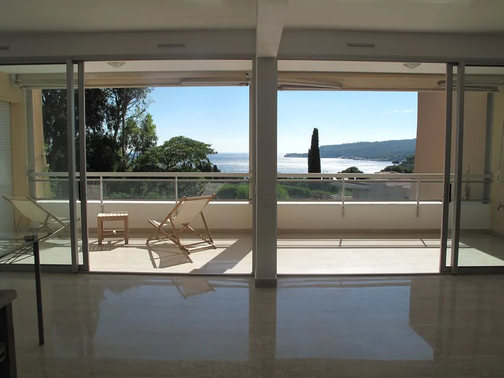 Vente appartement 4 Cassis dans résidence fermée standing proche centre