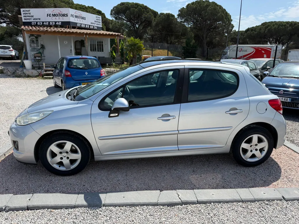 PEUGEOT 207 série Millesim 200 1.4 VTI 95CV