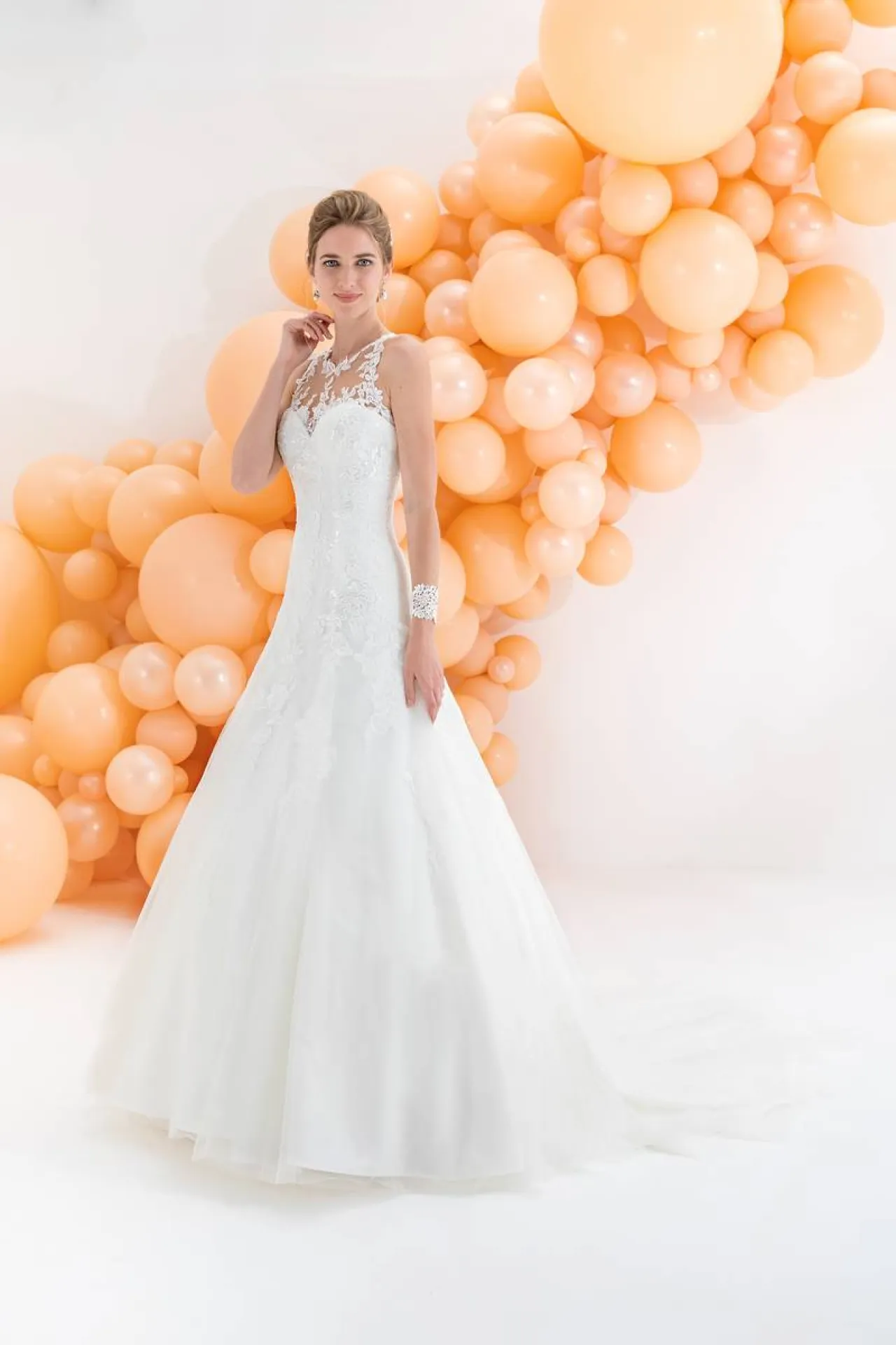 ROBE DE MARIEE EVASEE DENTELLE MARSEILLE