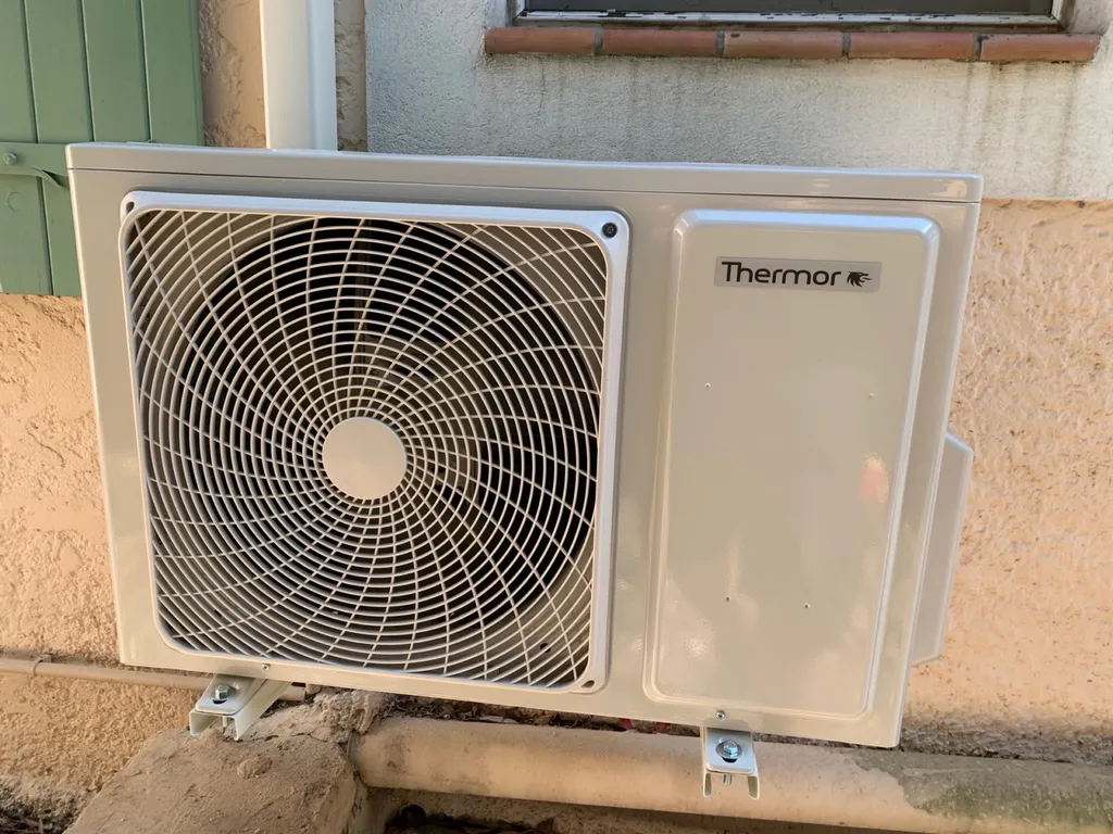 Installation climatisation réversible Thermor Nagano à Roquevaire