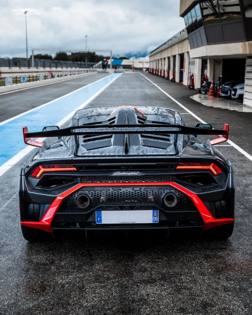 Traitement Céramique Lamborghini Huracan STO pour notre partenaire Lamborghini à Cannes dans le 06