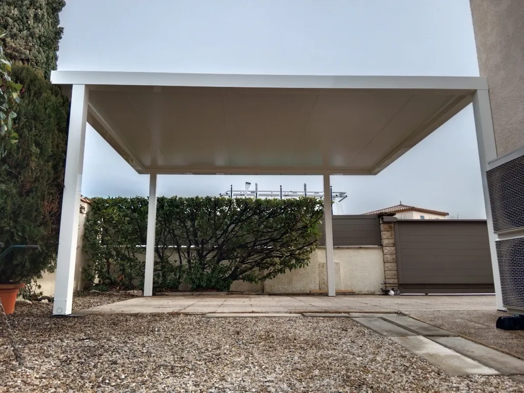 Carport Blanc à Caveirac dans la vaunage près de Nîmes