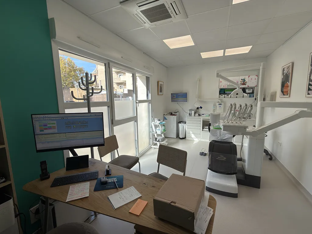 Installation cabinet dentaire Salon-de-Provence