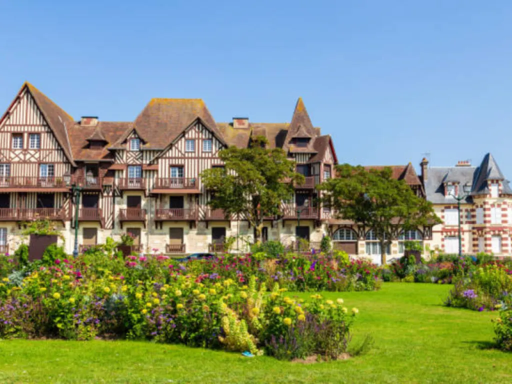 Stage sportif et linguistique à Cabourg en Normandie