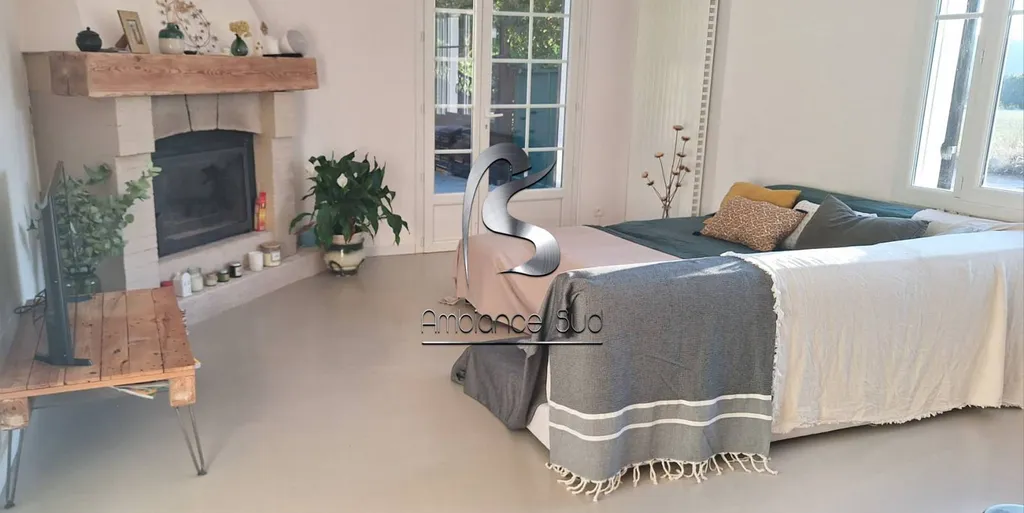 Rénovation d’un sol en carrelage avec du béton ciré à Aix en Provence 13