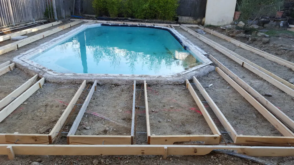 Réalisation d'une terrasse Vetedy softline de 95 m² en Ipé à Rousset (13)
