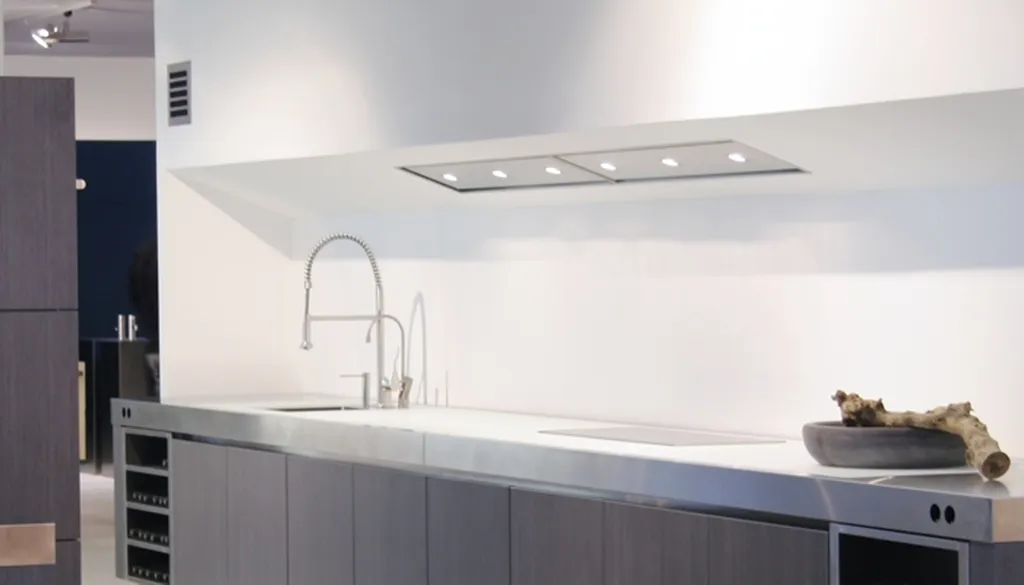Hotte aspirante inox encastrable étroite  design Lyon