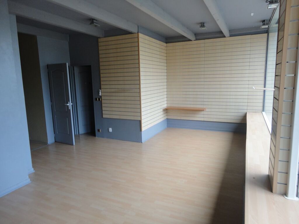 vente local commercial carnoux