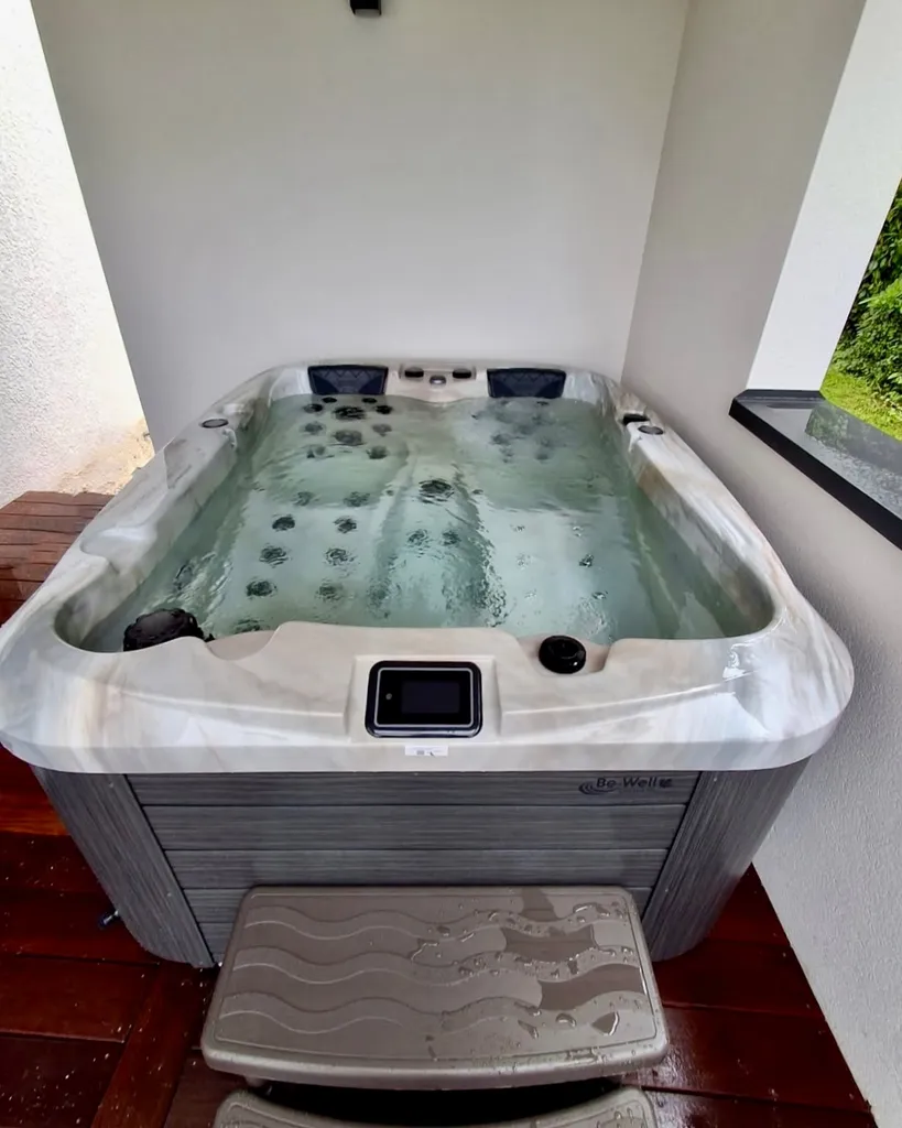 jacuzzi canadien P366 haut de gamme aix en provence