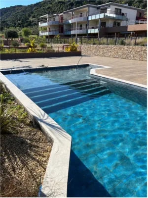 Photo d'une recherche de fuite non destructive sur piscine coque polyester à Mérignac en Gironde