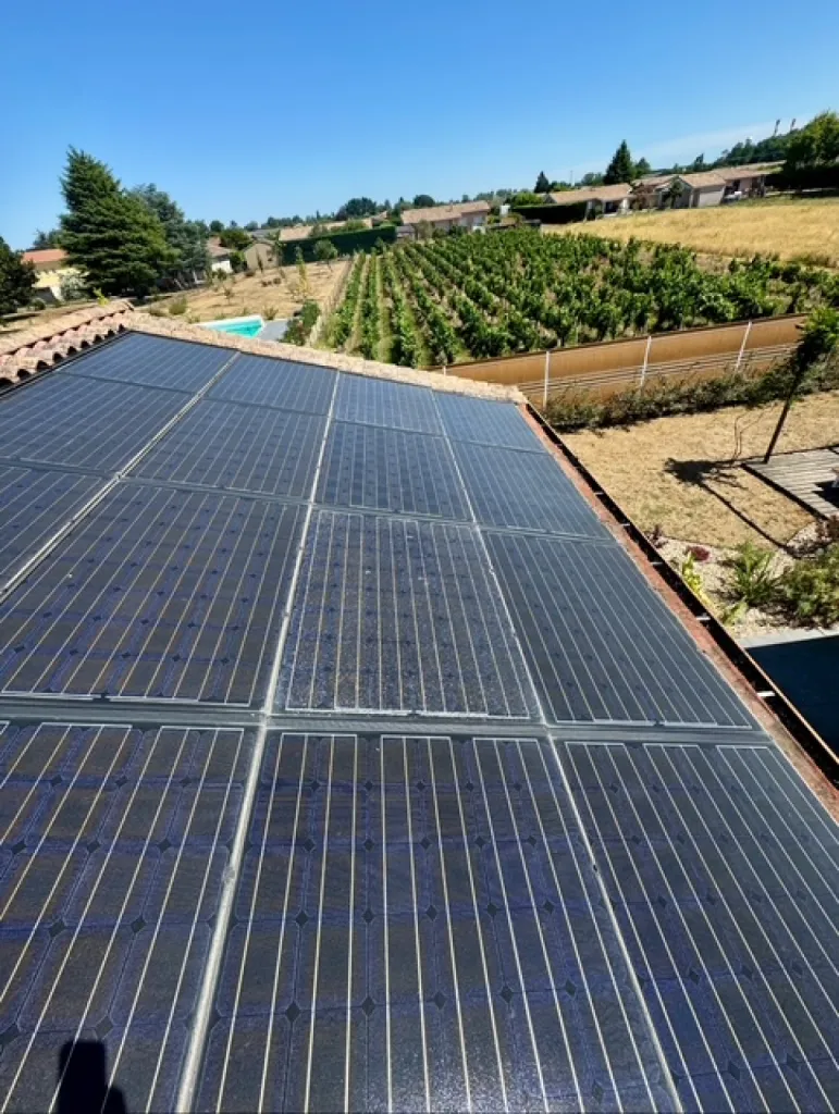 Dépannage de panneaux photovoltaïques à Izon en Gironde (33450) : diagnostic complet et prise en charge par l’assurance