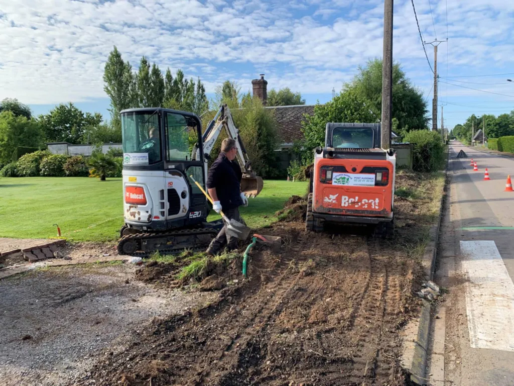 Travaux préparatoires pour réalisation d'un ensemble portail et clôture à Bourneville 27