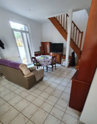 Charmante maison de famille à louer à Bron