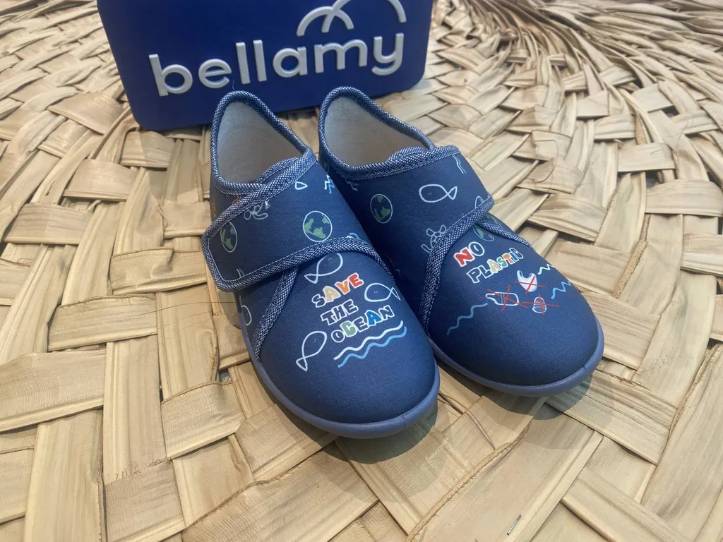 chaussons velcro pour garçons près de Saint André de Cubzac