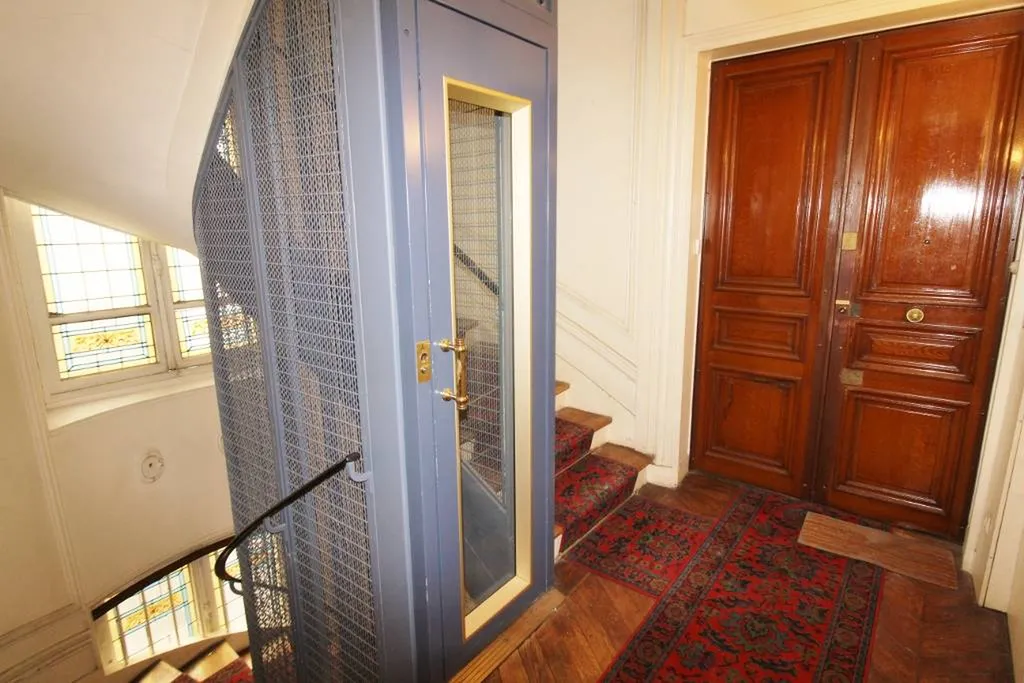 Acheter un 6 pièces au marché d'Auteuil Paris 75016