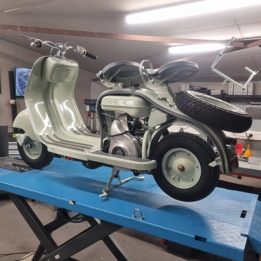 RESTAURATION LAMBRETTA LD 125 BANDOL