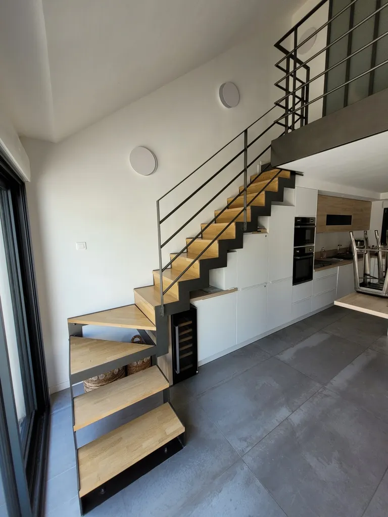 Fabrication d'un escalier sur mesure à andernos les bains