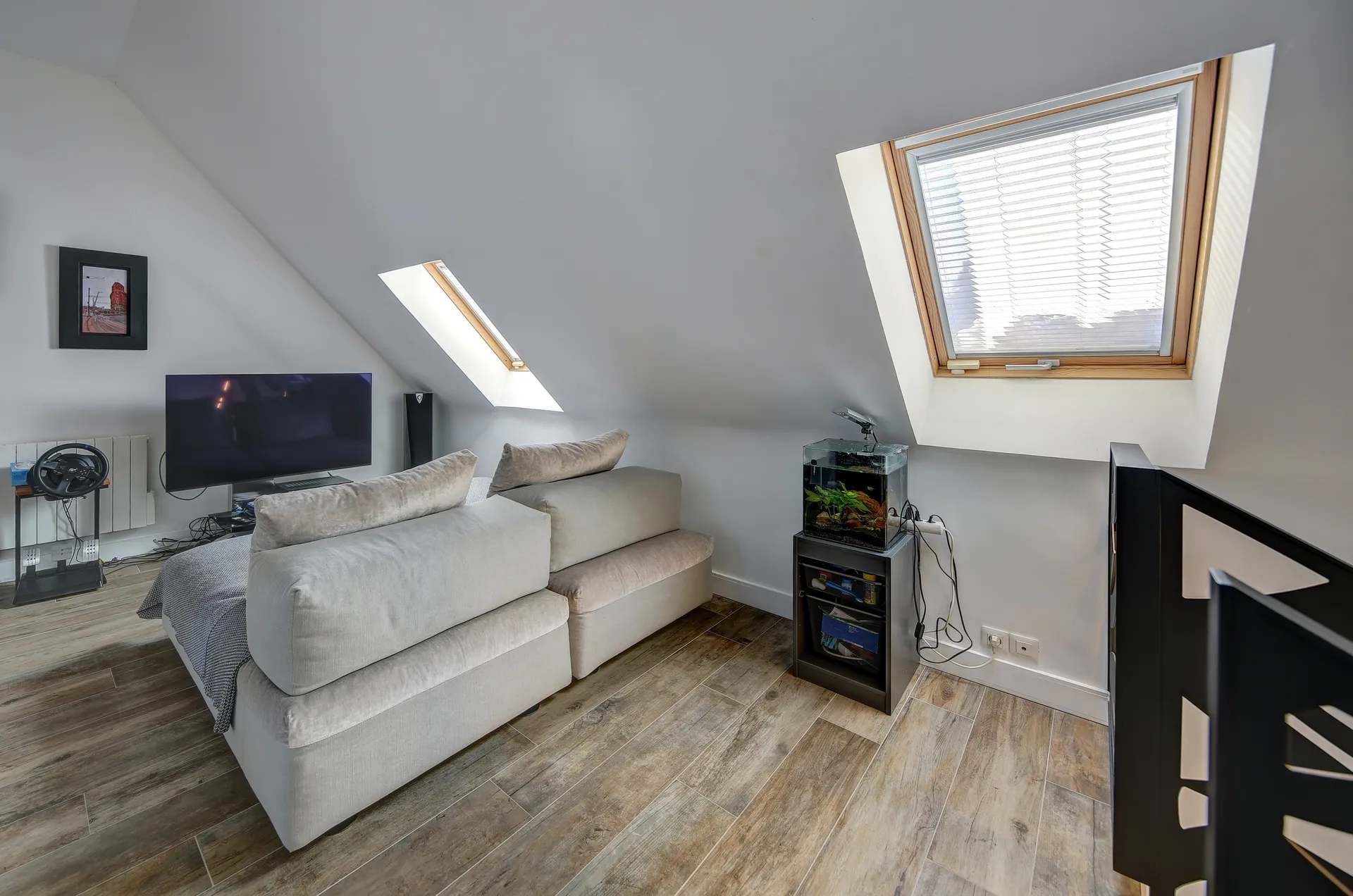 Allons regarder la télévision dans cet espace privilégié d'une maison de famille www.heliximmobilier.com/estimation-w1