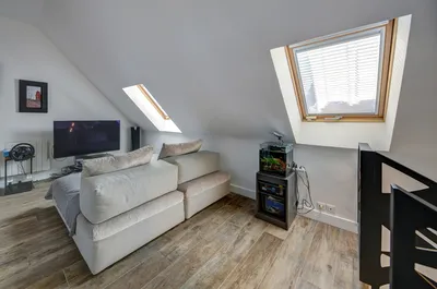 Allons regarder la télévision dans cet espace privilégié d'une maison de famille www.heliximmobilier.com/estimation-w1