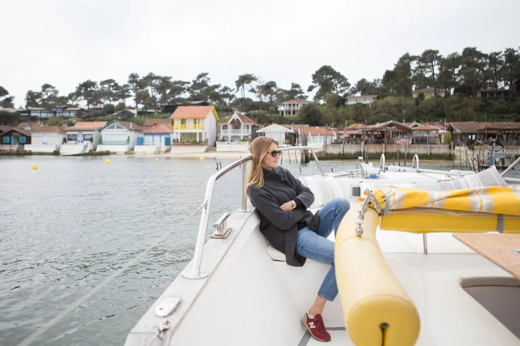 Escale dans le village ostreicole de l'herbe après une croisière en bateau sur le bassin d'Arcachon