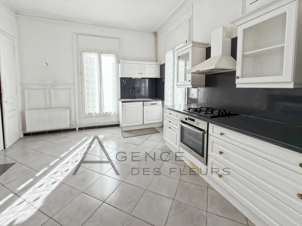 A vendre maison rénovée de 140 m² édifiée sur un terrain de 600 m² commune de TOURVILLE LA RIVIERE 76410