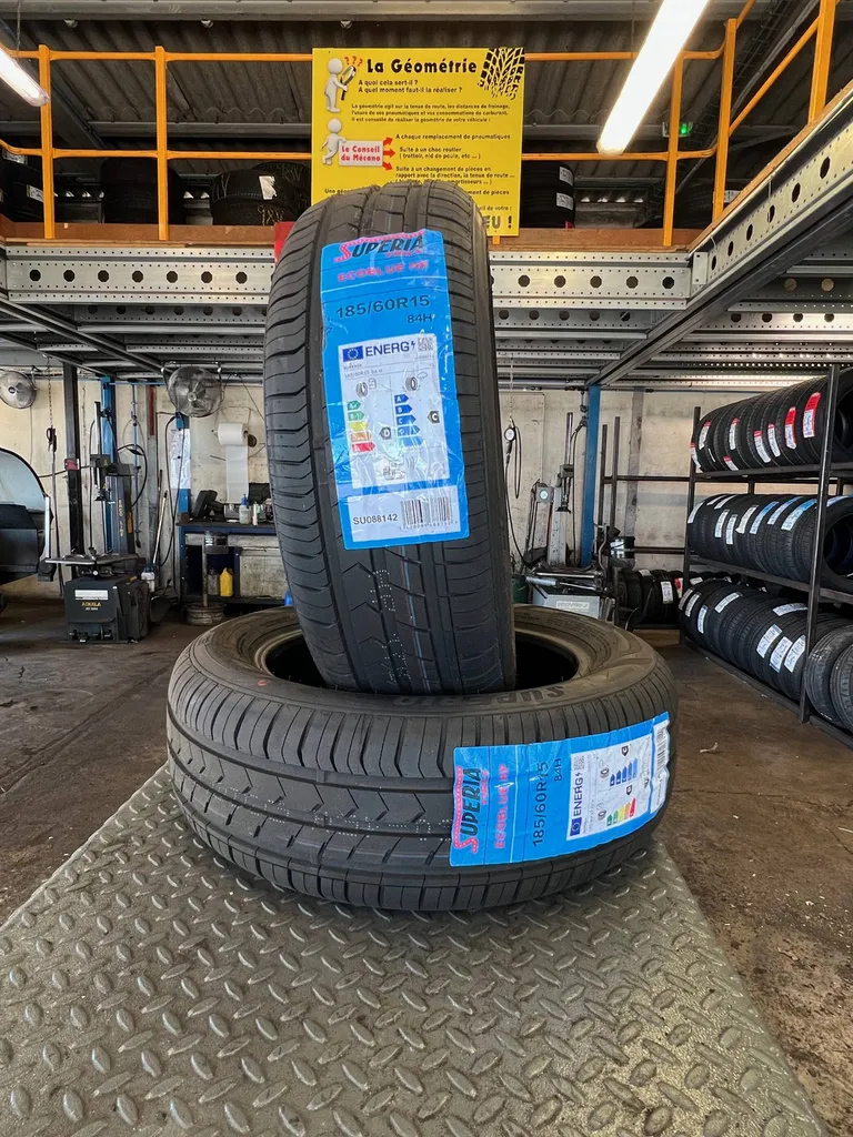 Pneus neufs 15 pouces tourisme SUPERIA disponible dans nos 2 centres autos