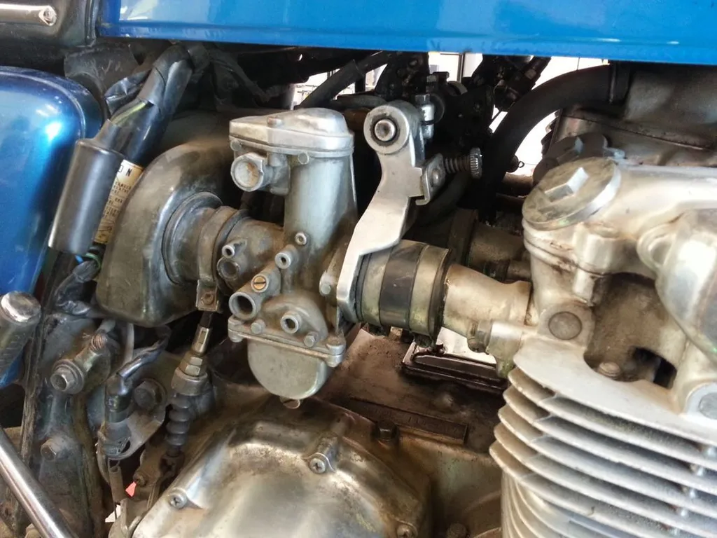 HONDA CB550 FOUR SUPER SPORT REMISE EN ROUTE