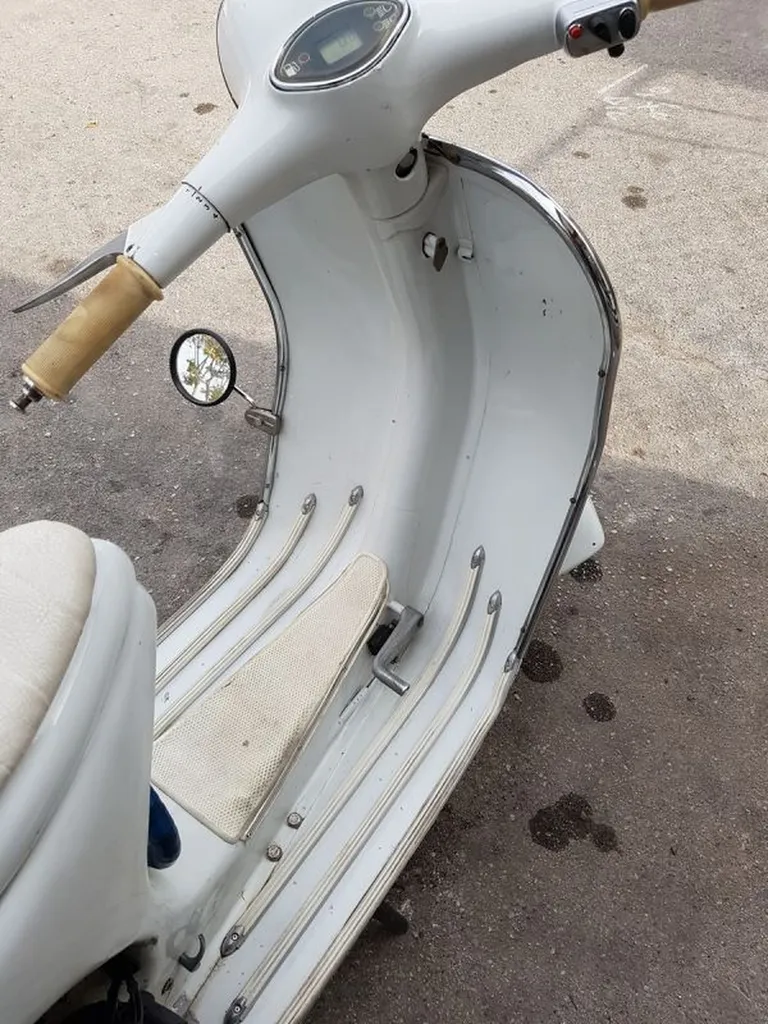 VESPA SPRINT 150cc DE 1966 LA SEYNE SUR MER