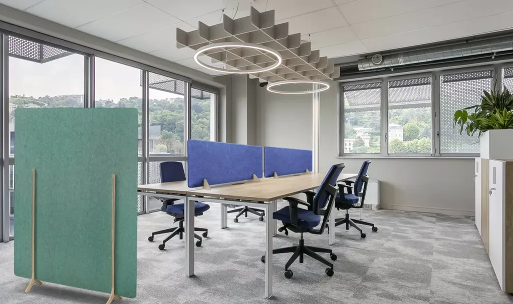 Cloison acoustique OSLO séparative en rPET design pour open space et bureaux à Toulon et dans toute la région PACA