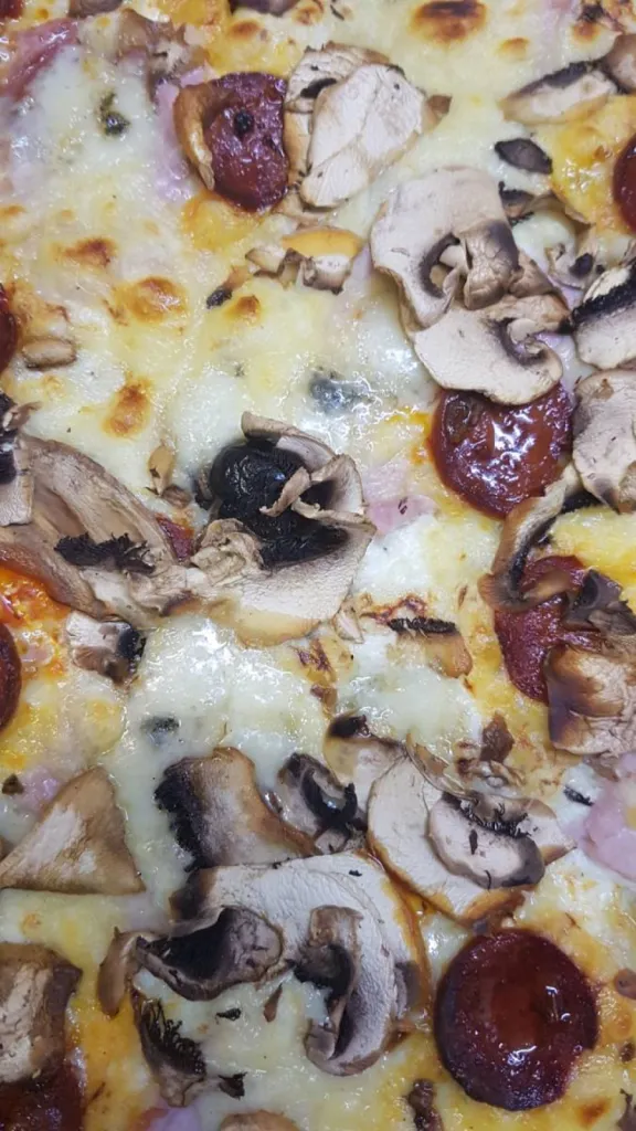 pizza  à la crème  Salon de Provence 