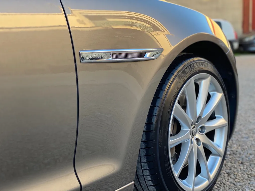 Jaguar XJ Remise en état de la carrosserie