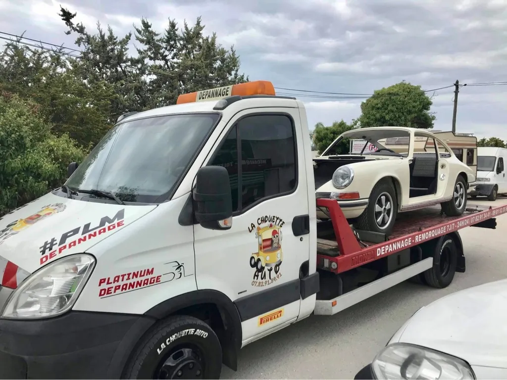 Transport de véhicule avec dépanneuse sur Marseille et ses alentours avec Platinum Carrosserie