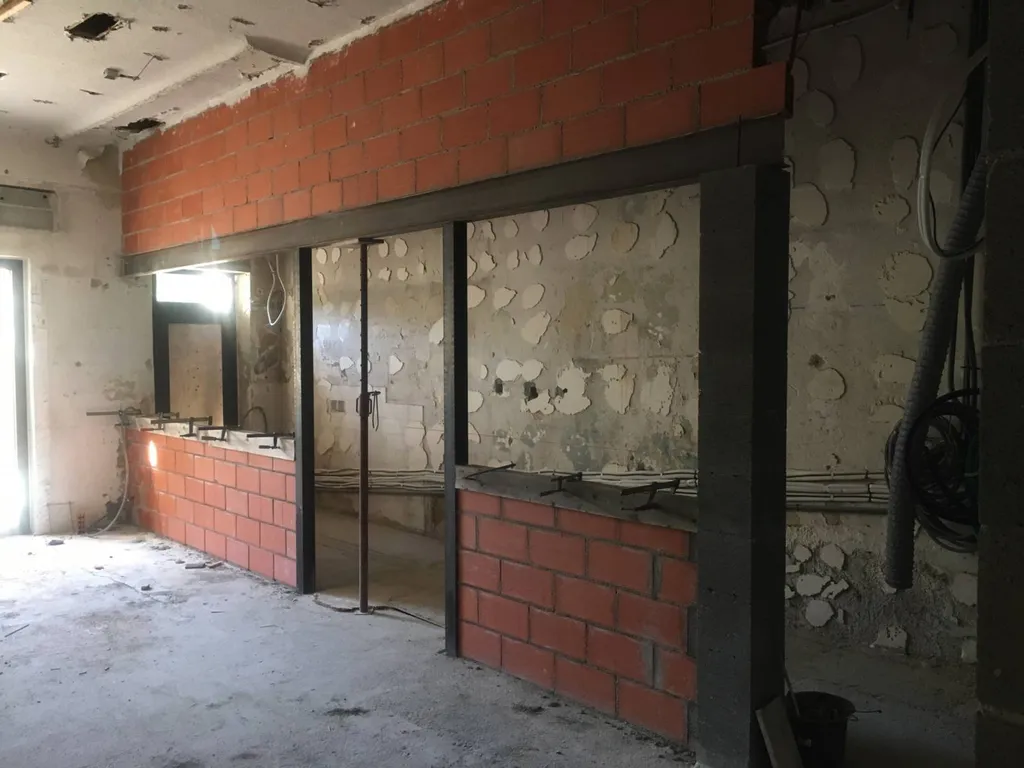 rénovation complète d'une maison de ville à Salon de Provence - Création d'une verrière