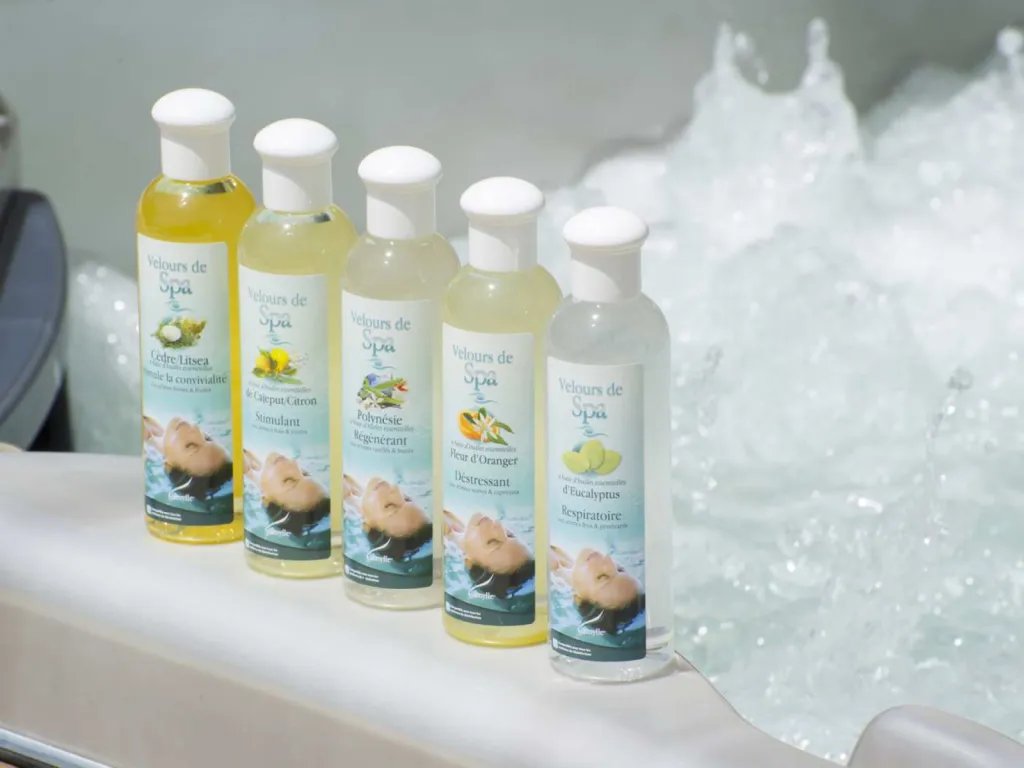 photos de spas en situation gros plan sur les produits d'entretion