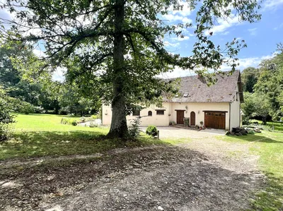 Terres et Demeures de Normandie vends, en Exclusivité - Propriété Équestre - Gites sur 10 Hectares – Calme Absolu et Nature Préservée à 20 min de Bernay (27 Eure)