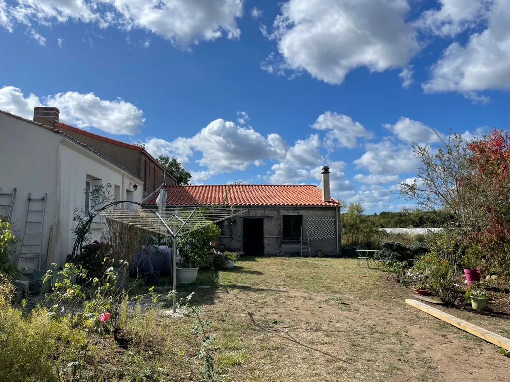 Rénovation d’une toiture en tuiles : Travaux de couverture en urgence à Orvault