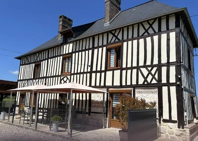 Maison de caractère à vendre en bord de Seine à Heurteauville - Axe Caudebec-en-Caux / Bourg-Achard