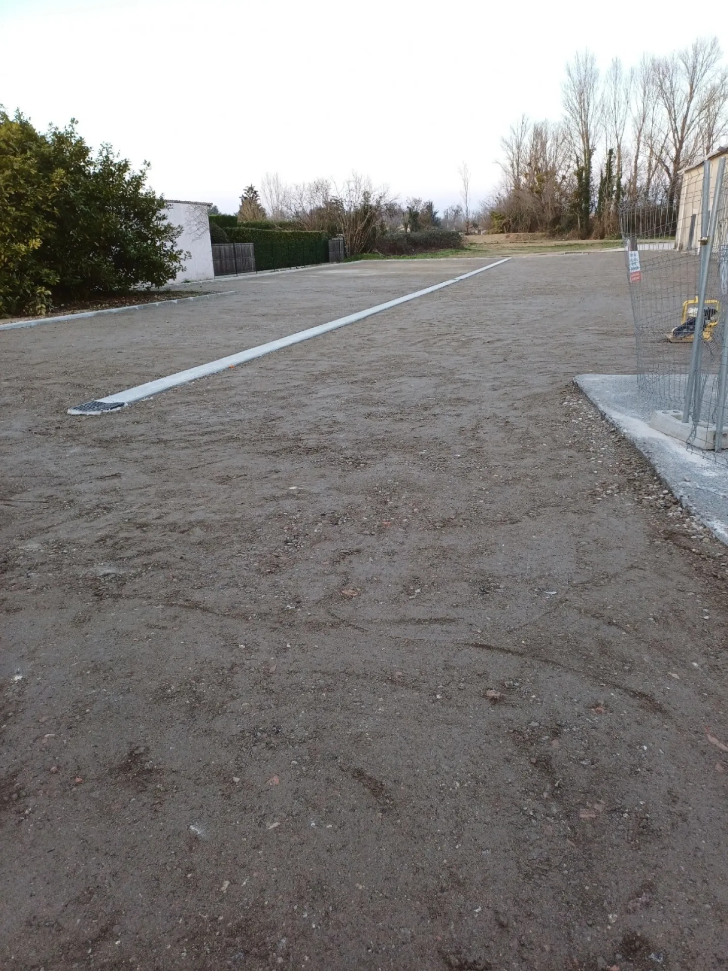 Vue générale du parking réalisé par TTL33 à Izon