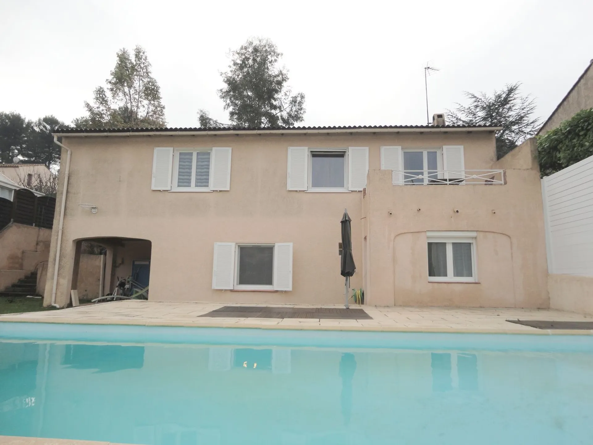 maison à la vente carnoux