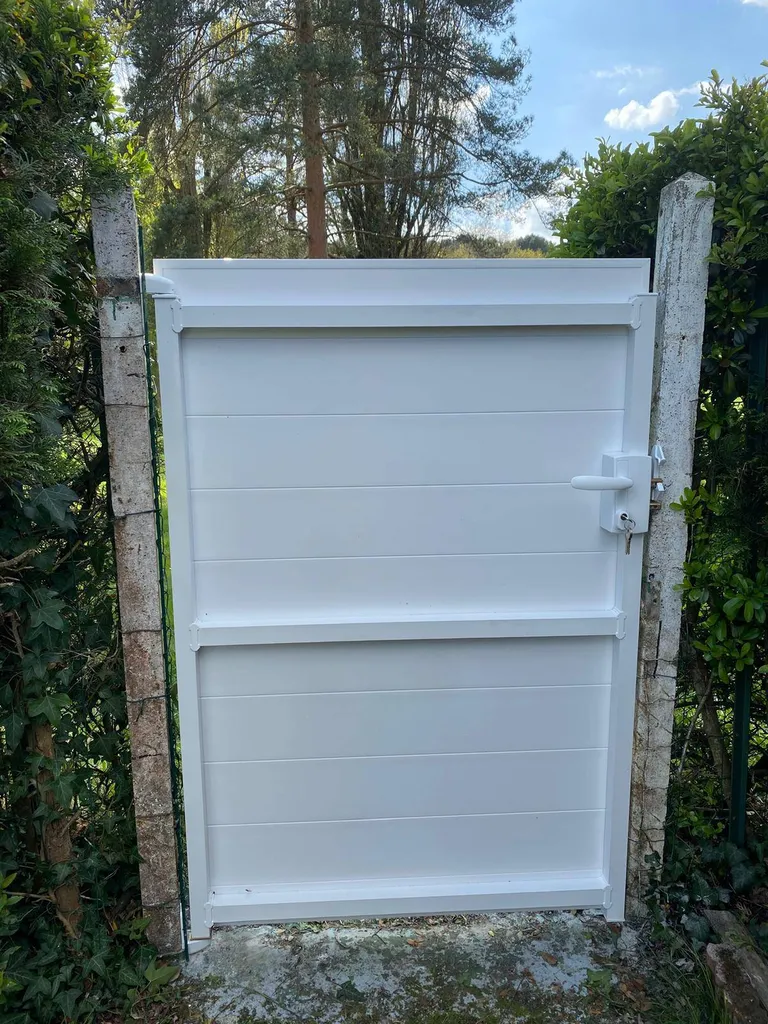 Portillon en PVC sur Cestas sur mesure 1m20 sur 1m50 