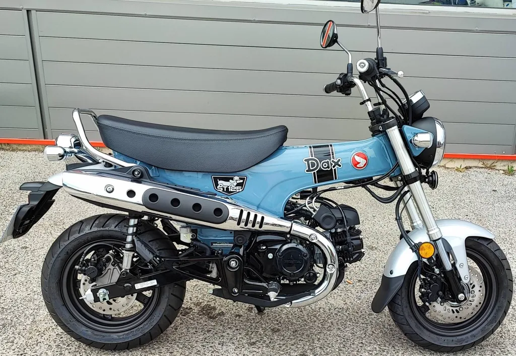 HONDA ST125 DAX du 06/2023 avec 1 km.