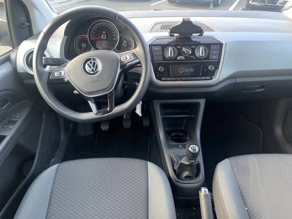 Volkswagen UP d'occasion essence 65cv proche de Caudebec