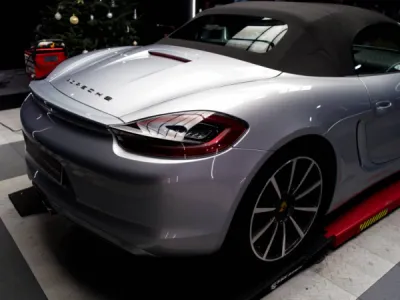 Article de la semaine : Polissage sur une Porsche Boxster grise à Quimper (29000)
