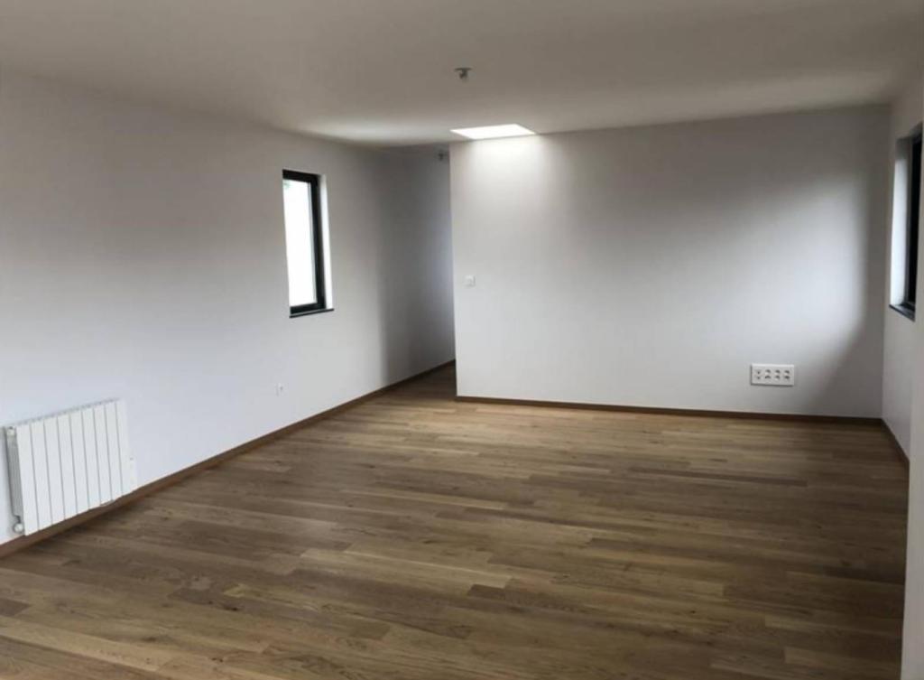 Appartement- 3 pièce(s) - situé rue de Buffon-1070€ charges comprises