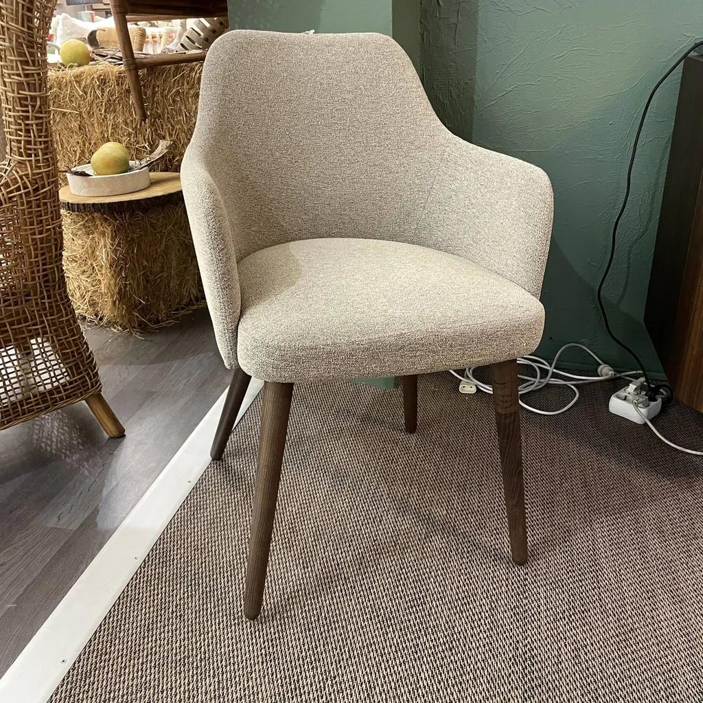 fauteuil de table ou d'appoint avec accoudoir à Hyères chez Alliance Tiffany près de La Valette